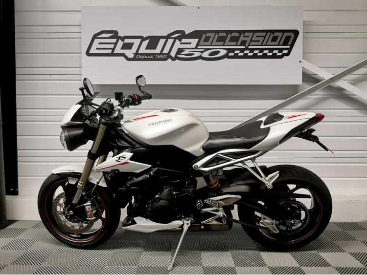 TRIUMPH STREET TRIPLE 765 RS