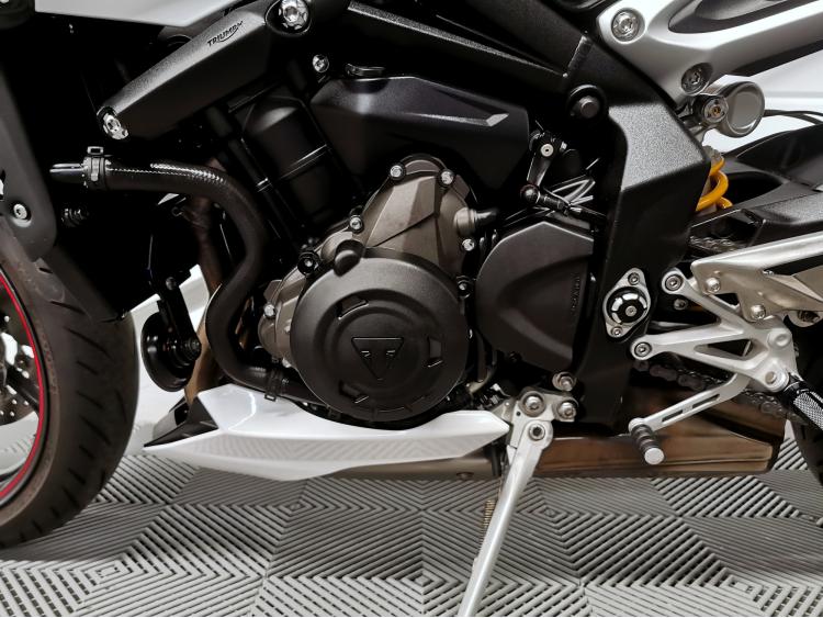 TRIUMPH STREET TRIPLE 765 RS