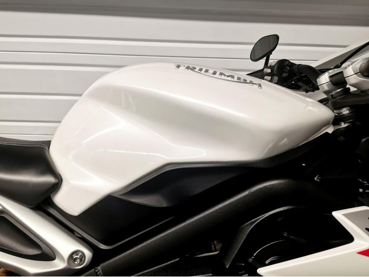 TRIUMPH STREET TRIPLE 765 RS