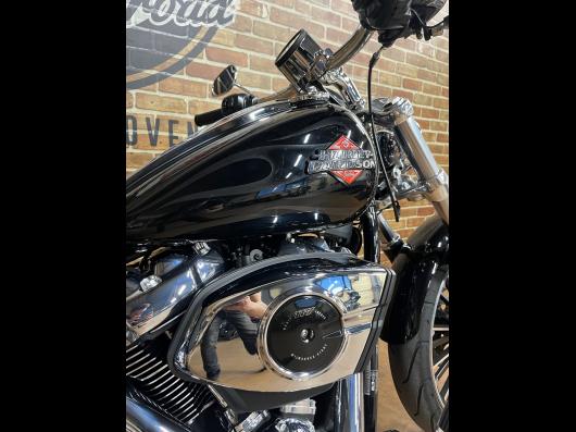 HARLEY-DAVIDSON SOFTAIL BREAKOUT 1923