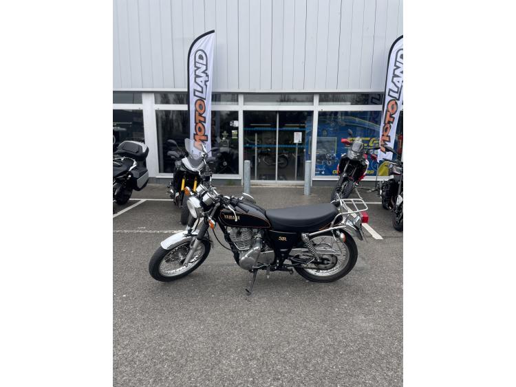 YAMAHA SR 400
