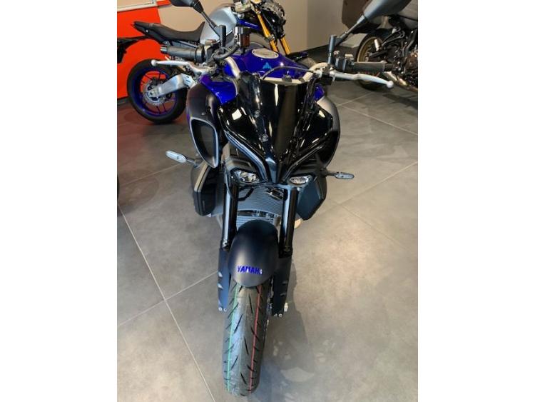 YAMAHA MT-10