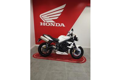 TRIUMPH STREET TRIPLE 675 R