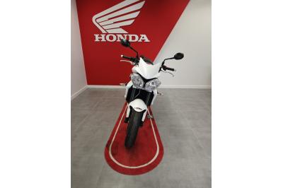TRIUMPH STREET TRIPLE 675 R