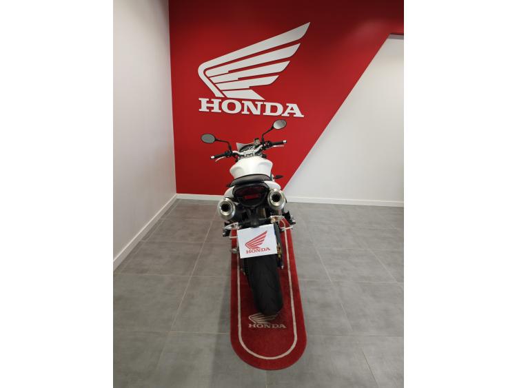 TRIUMPH STREET TRIPLE 675 R