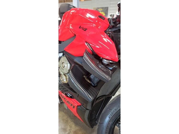 DUCATI STREETFIGHTER V4