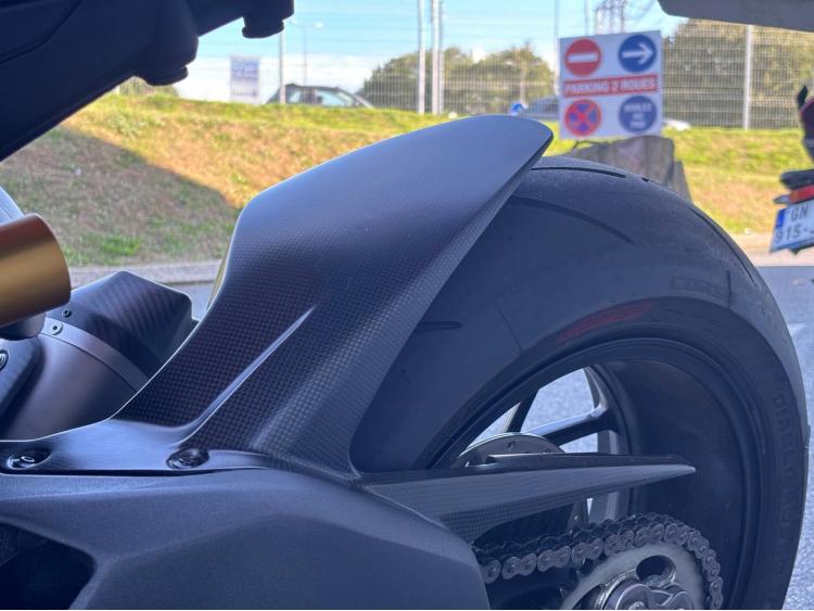 DUCATI STREETFIGHTER V4