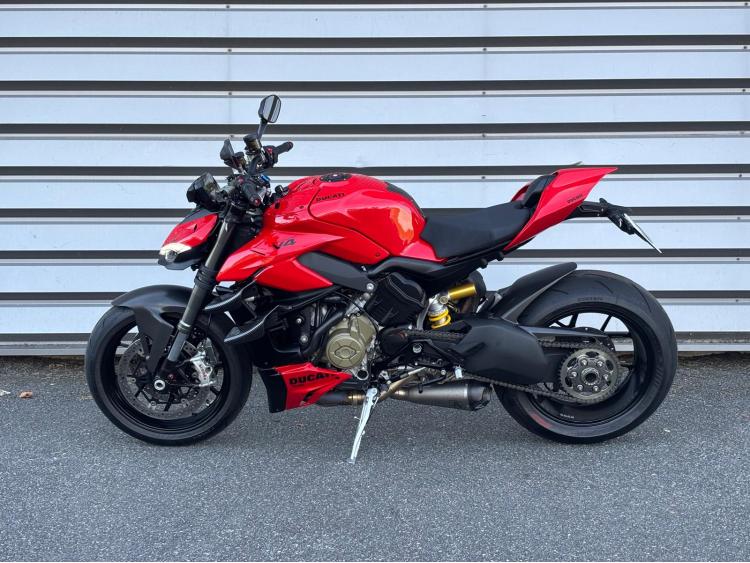 DUCATI STREETFIGHTER V4