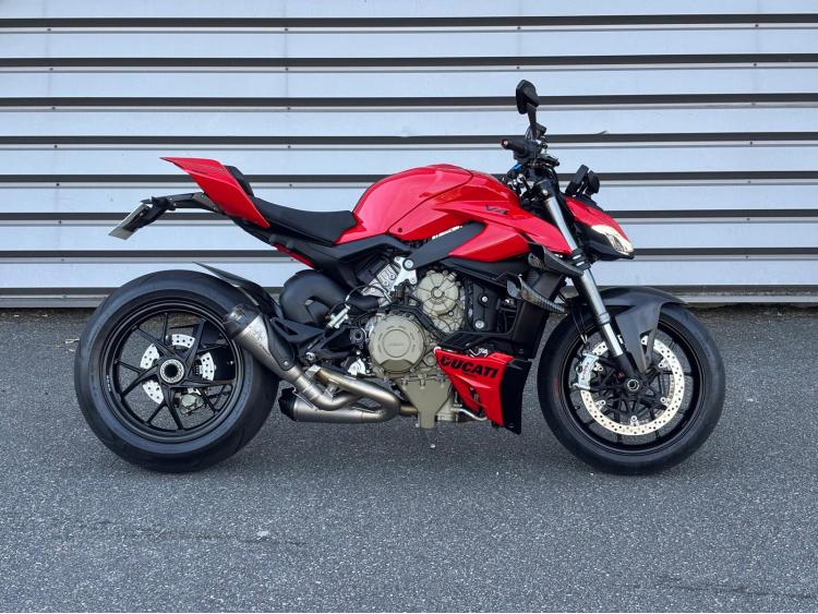 DUCATI STREETFIGHTER V4
