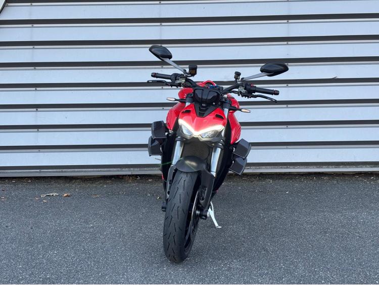 DUCATI STREETFIGHTER V4