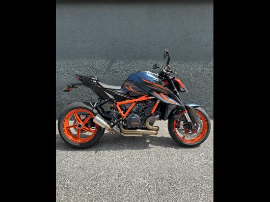 photo-annonce-ktm-1290-super-duke-r_684c31d986eb9358840873.jpg