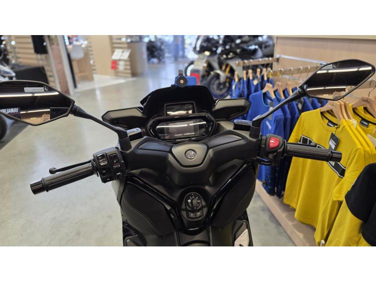 YAMAHA XMAX 300 Tech Max