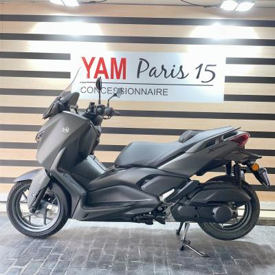 YAMAHA XMAX 125