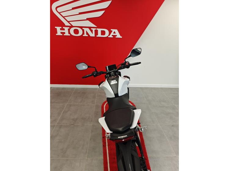 HONDA CB 125 R