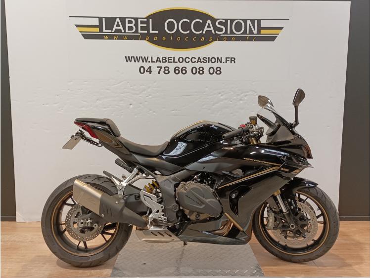 QJ MOTOR SRK 800RR