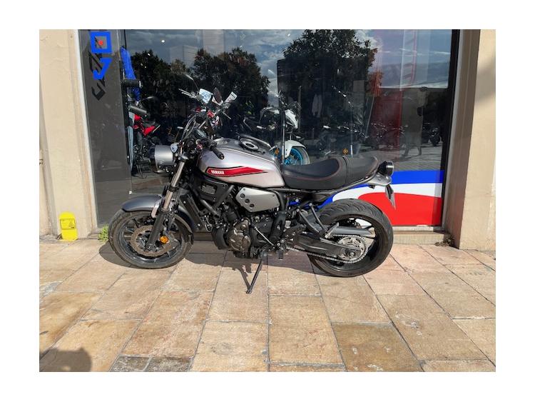 YAMAHA XSR 700 ABS