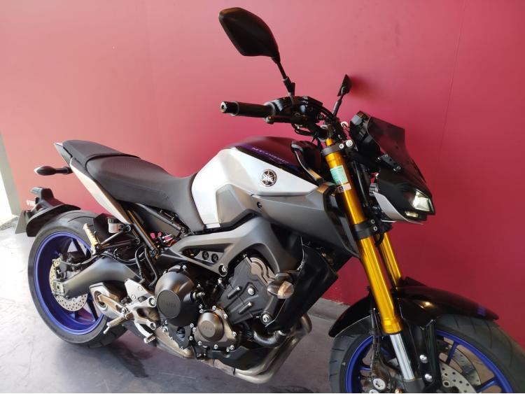 YAMAHA MT-09 SP + EQUIPEMENTS