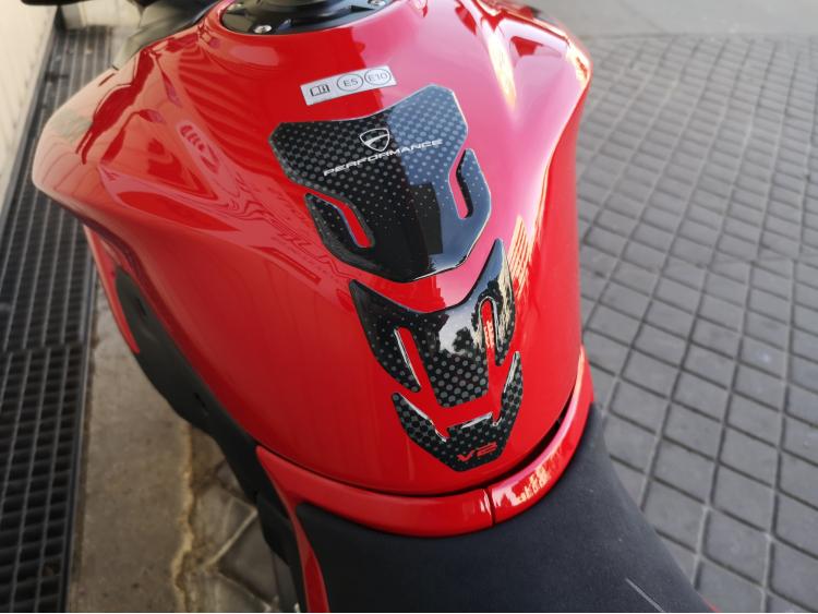 DUCATI STREETFIGHTER V2 A2 