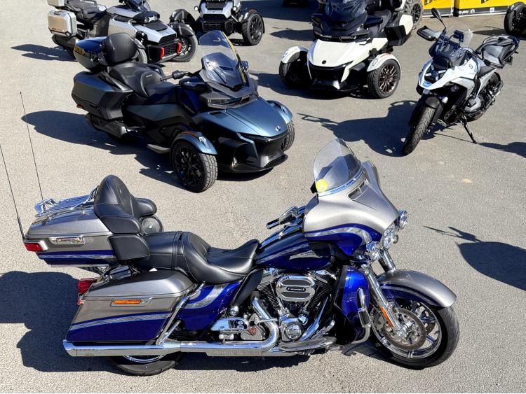 HARLEY-DAVIDSON TOURING ELECTRA GLIDE 1800 ULTRA LIMITED CVO