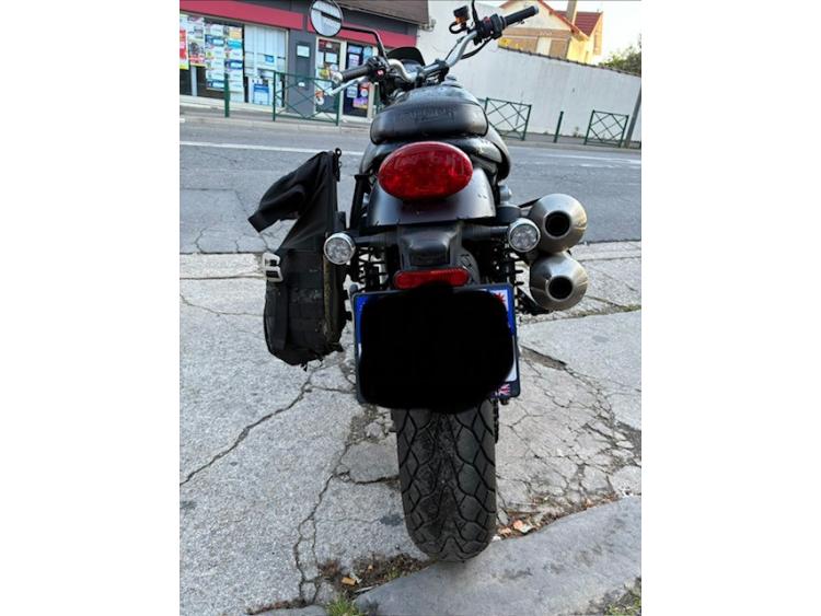 TRIUMPH STREET SCRAMBLER  900