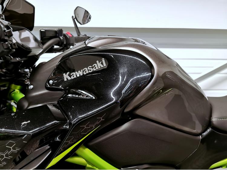 KAWASAKI Z 900 Z900 - Eligible au permis A2 - Rabaissée