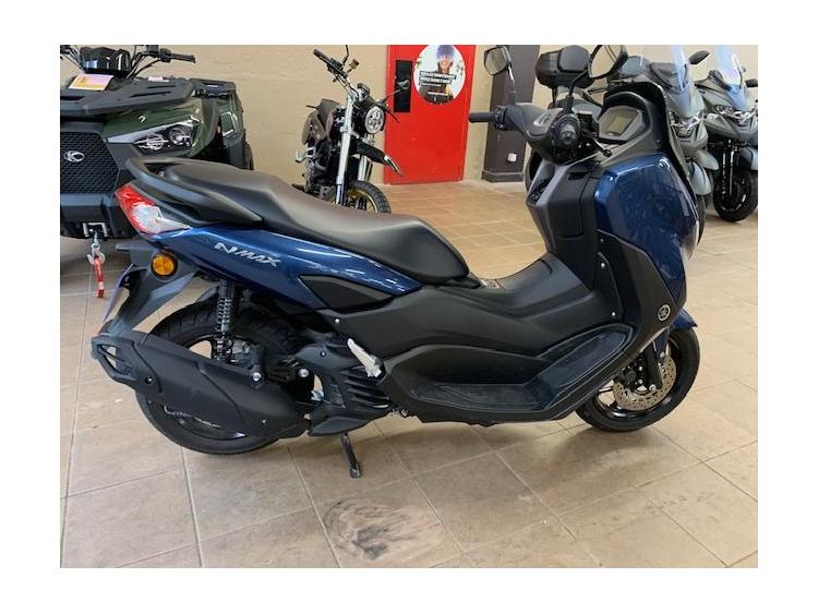 YAMAHA NMAX 125