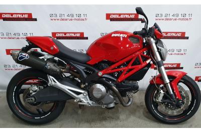 DUCATI MONSTER 696