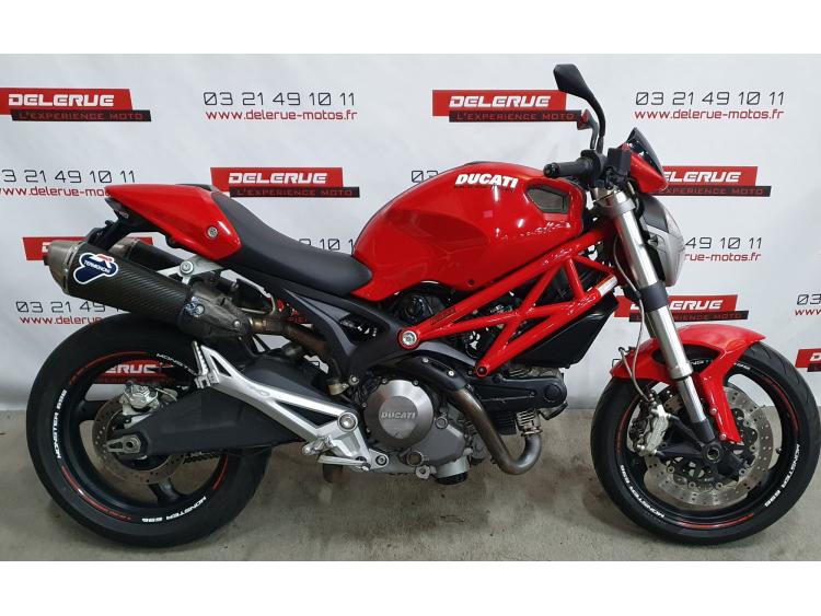 DUCATI MONSTER 696