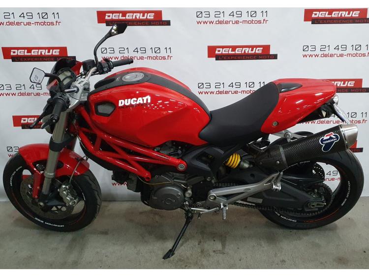 DUCATI MONSTER 696