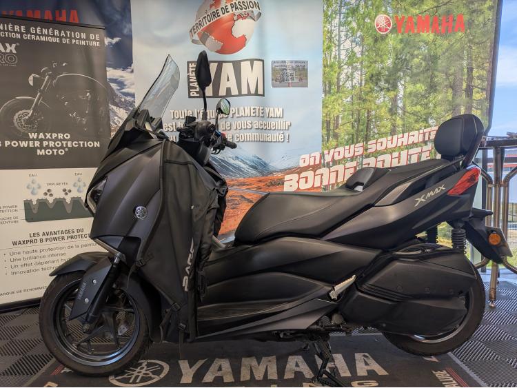 YAMAHA XMAX 300
