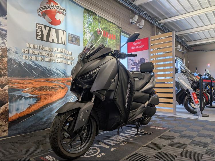 YAMAHA XMAX 300