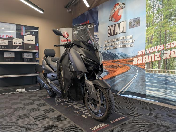 YAMAHA XMAX 300