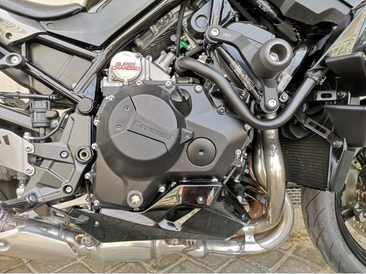 KAWASAKI Z H2 FULL BLACK 