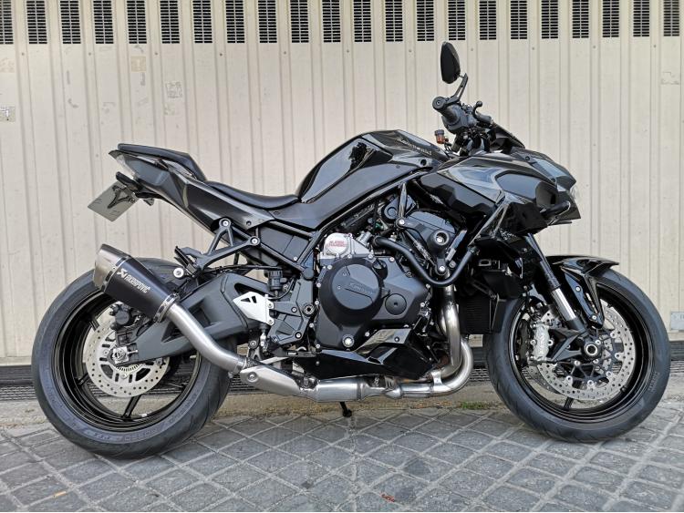 KAWASAKI Z H2 FULL BLACK 
