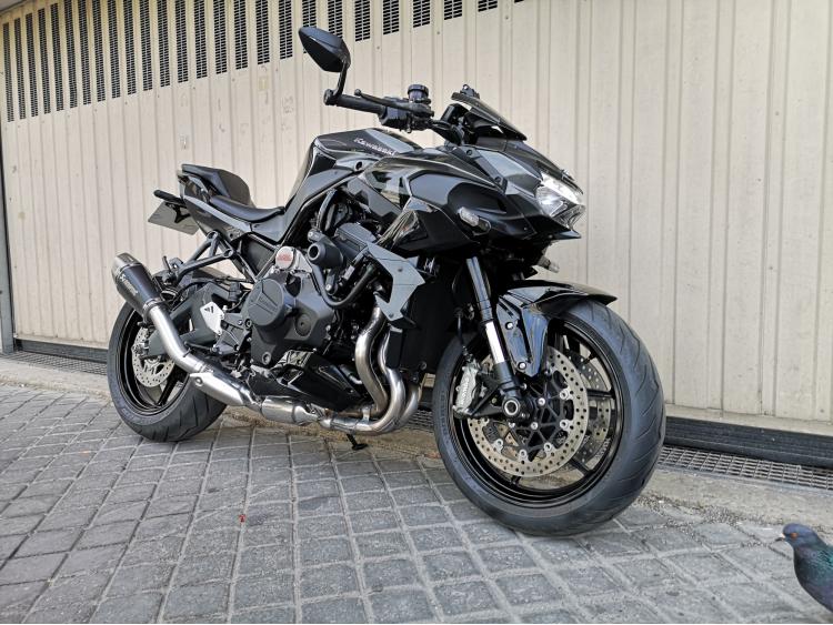 KAWASAKI Z H2 FULL BLACK 