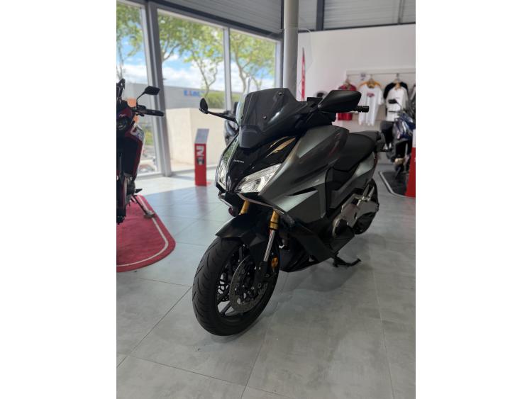 HONDA FORZA 750