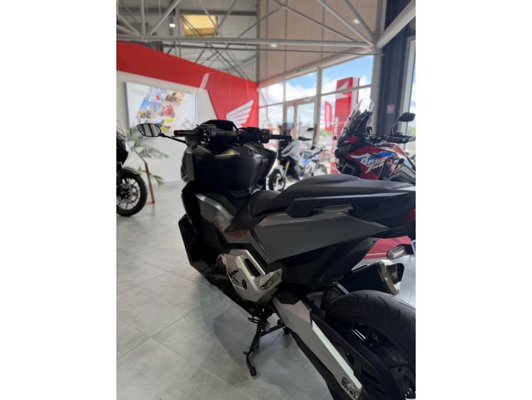 HONDA FORZA 750