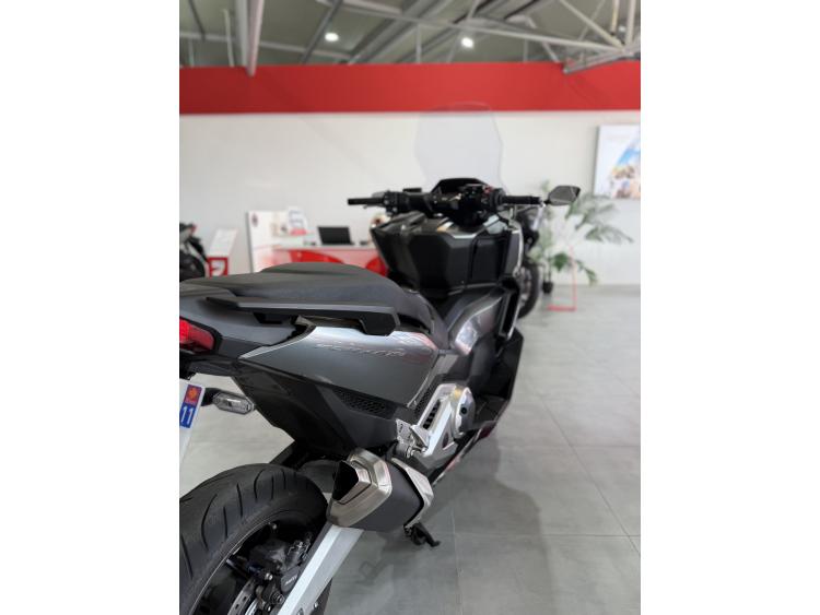HONDA FORZA 750
