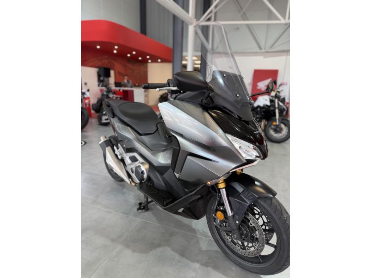 HONDA FORZA 750