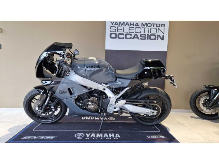 YAMAHA XSR 900 GP à partir de 271 € / mois