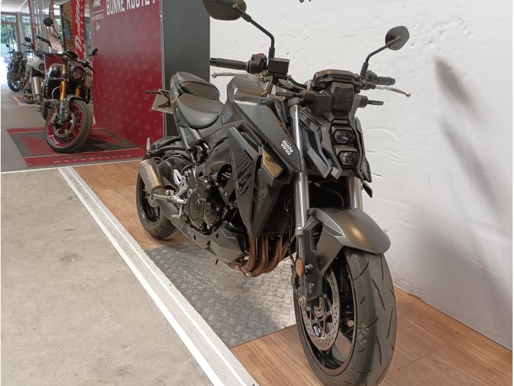 SUZUKI GSX-S 950