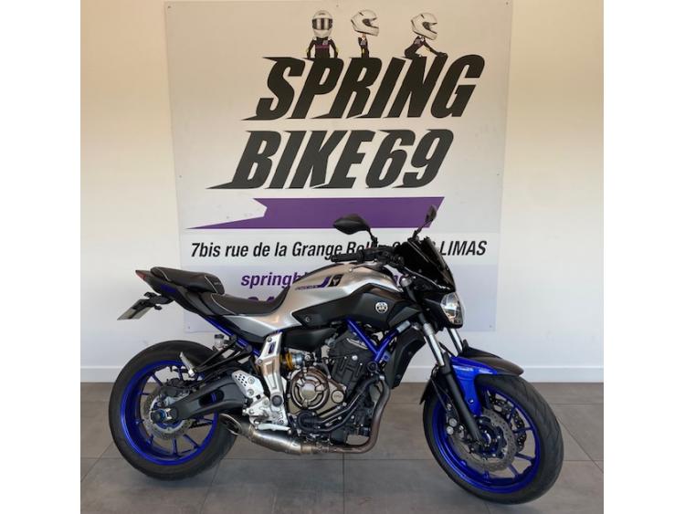 YAMAHA MT-07