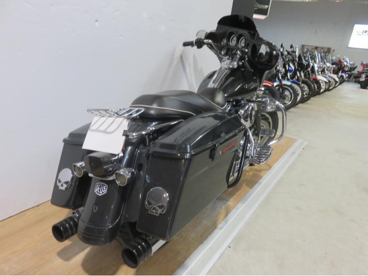 HARLEY DAVIDSON STREET GLIDE