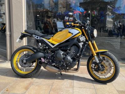 YAMAHA XSR 900
