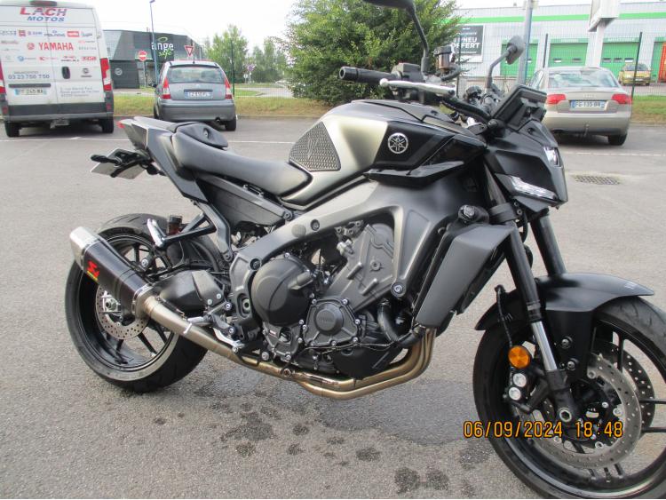 YAMAHA MT-09