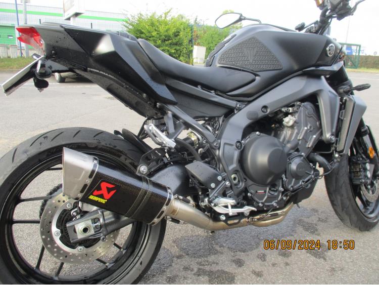 YAMAHA MT-09