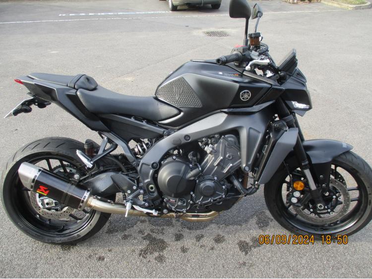 YAMAHA MT-09