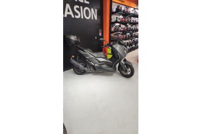 YAMAHA X-MAX 125
