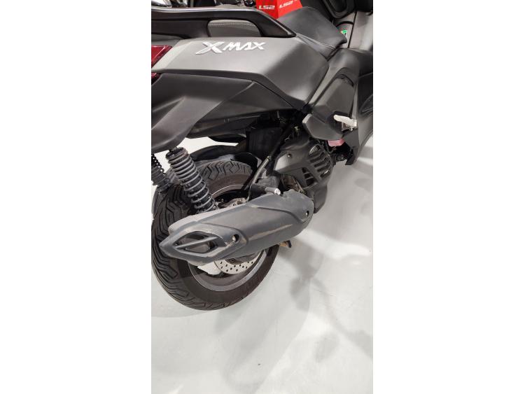 YAMAHA X-MAX 125