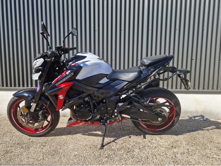 SUZUKI GSX-S 750